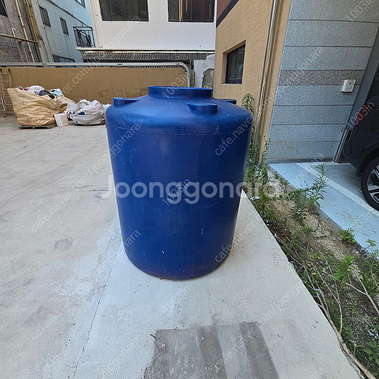 1톤 물탱크 팝니다.(부산)--0