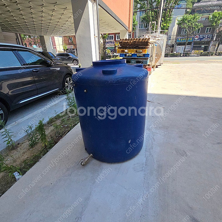 1톤 물탱크 팝니다.(부산)--2