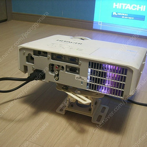 HITACHI 프로젝터 (가격 인하합니다)