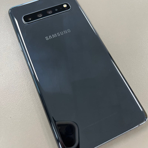 갤럭시 S10 5G 블랙색상 256기가 상태좋은미파손폰 20년6월최초개통 13만원에 판매해요