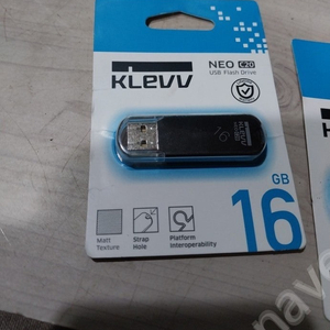 미사용 클레브 16 기가 USB와 티악 광 케이블