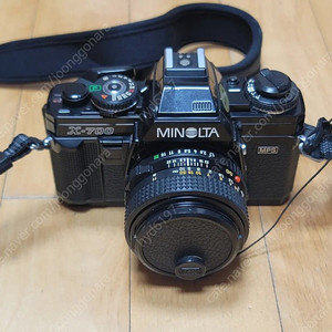 미놀타 필름카메라 X-700 입니다
