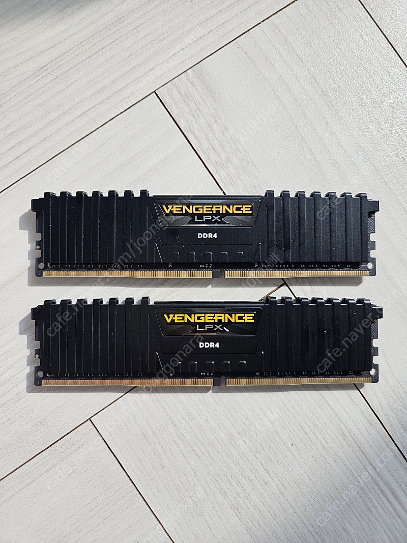 커세어 DDR4 32GB(16×2) 3600Mhz 삼성B다이