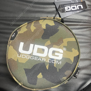 Udg 카모 헤드폰백