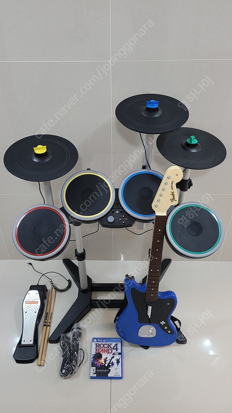 PS4 락밴드4 풀세트 (CD,드럼,기타,마이크)