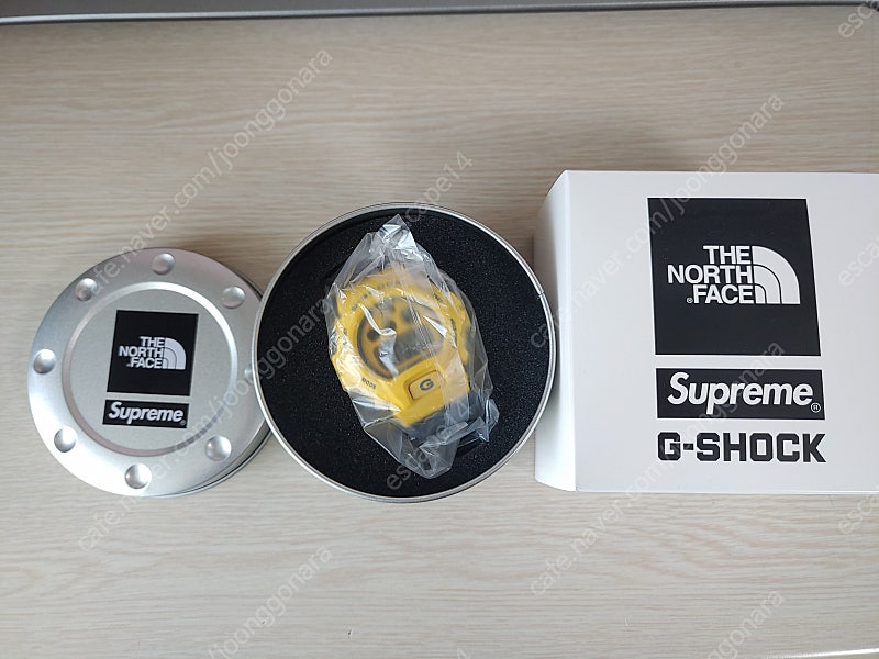 Casio G-Shock x Supreme x The North Face DW-6900 Yellow 카시오 지샥 x 슈프림 x 노스페이스 DW-6900 옐로우