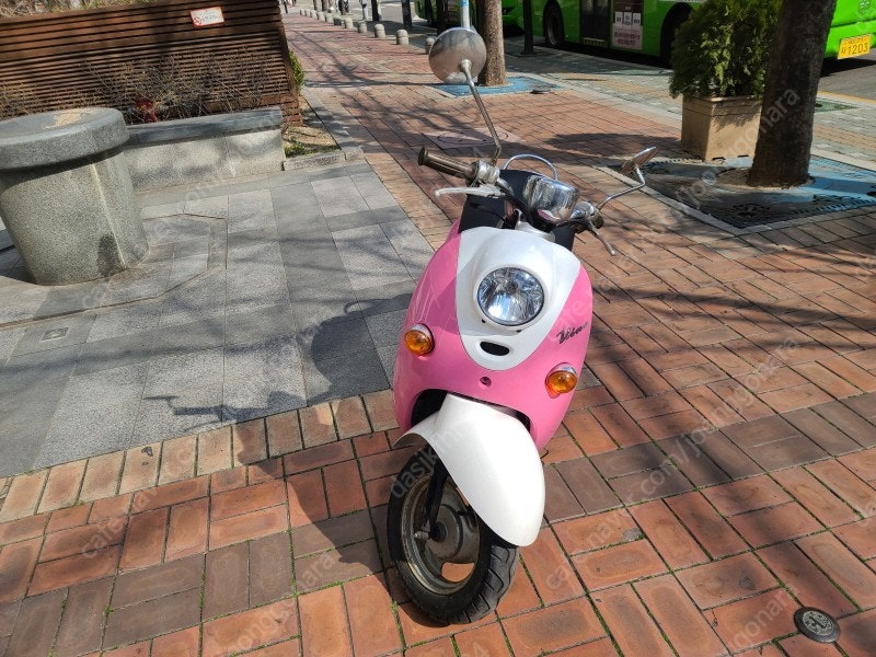 야마하 비노50cc 스쿠터 핑크색상 판매합니다.