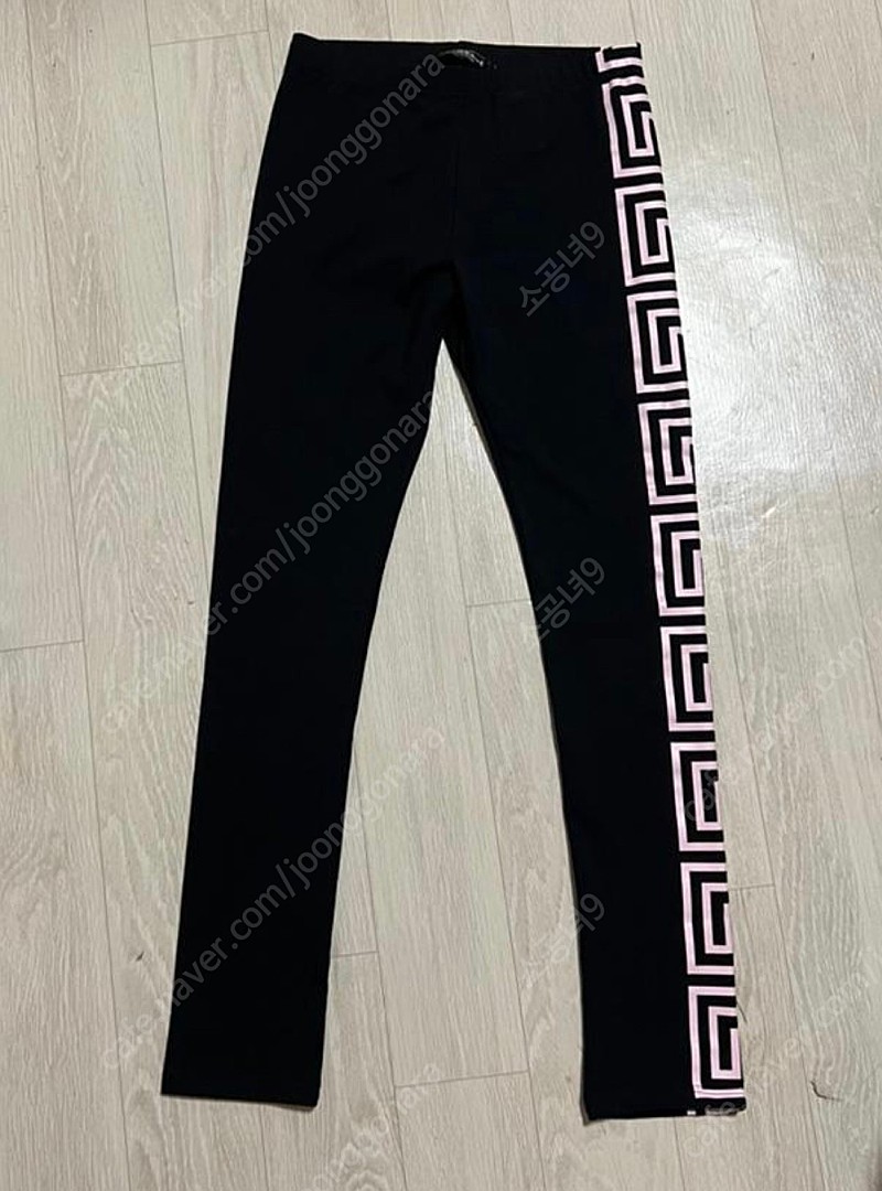 (정품) 베르사체키즈 로고 레깅스 12Y 새제품 블랙 / 핑크
