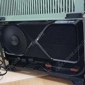 RTX 4080 SUPER FE 판매 합니다.