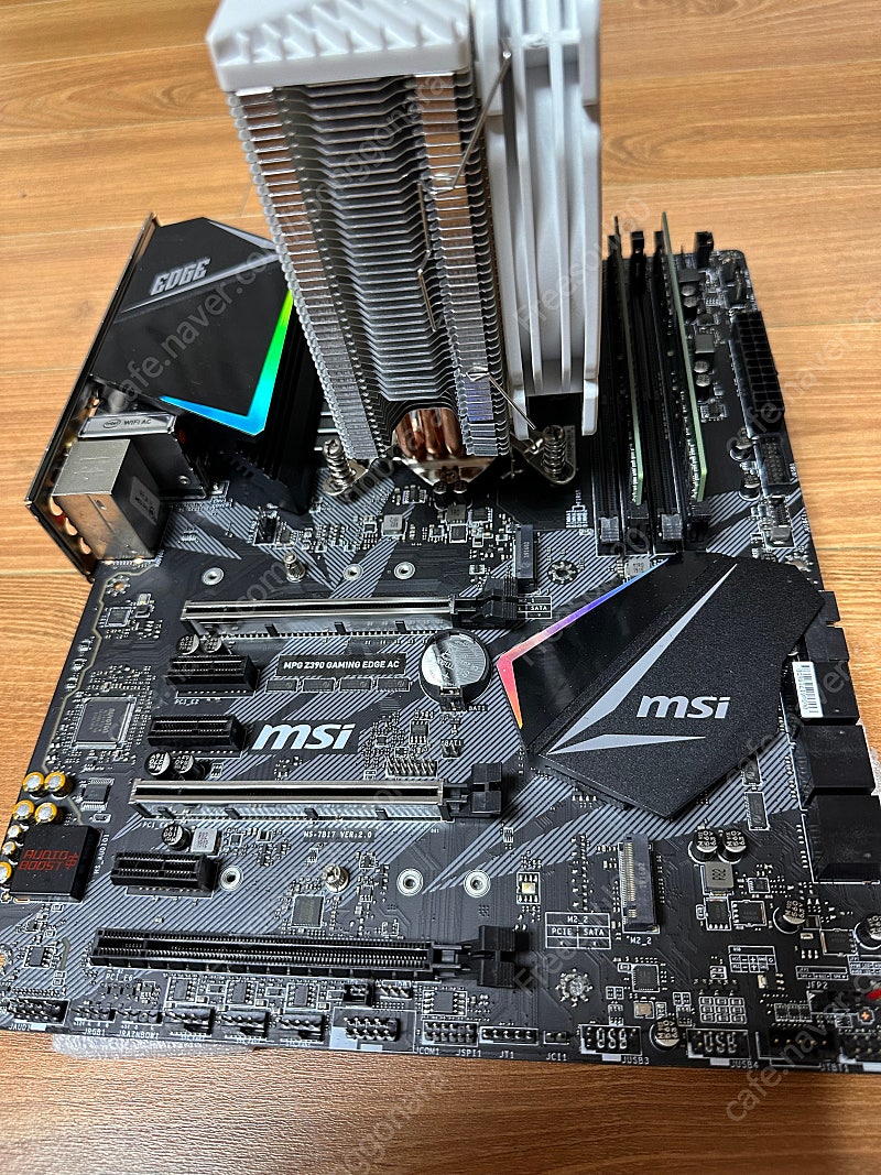 i7-9700k, z390, 16기가램