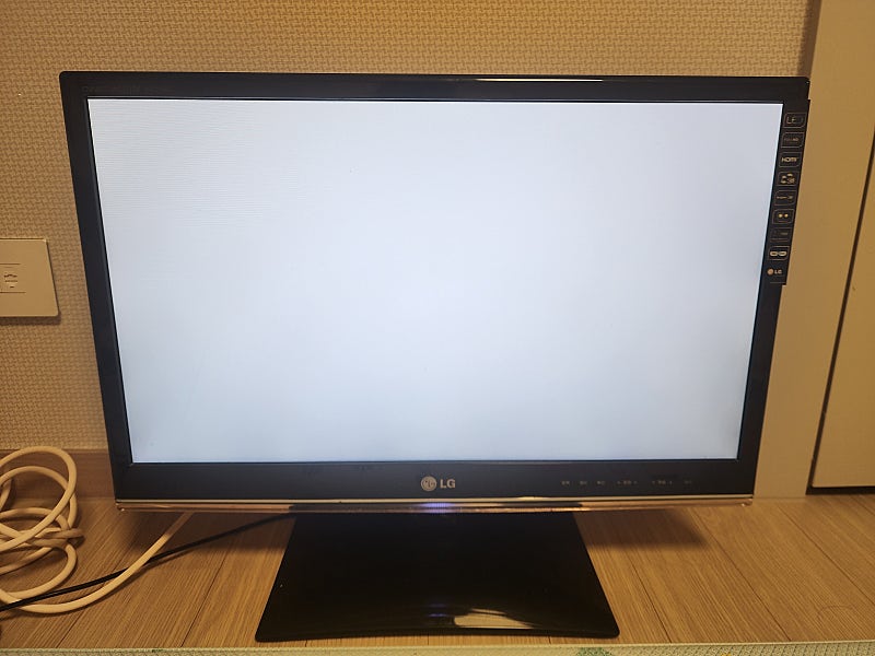 LG 시네마 3D TV 23인치 mx235d 모니터아답터 (1만원)