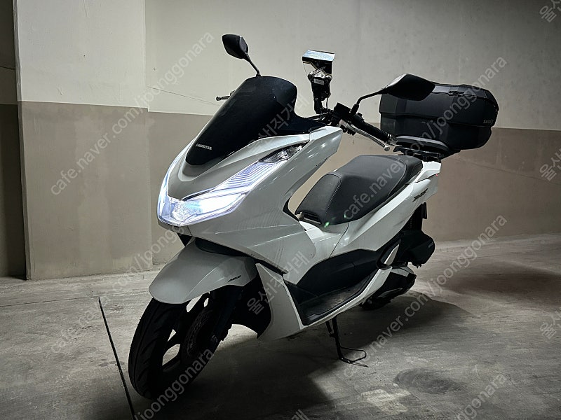 PCX125 ABS 21년식 화이트 오토바이 스쿠터 팝니다 울산 (아이폰 신가 케이스 서비스)