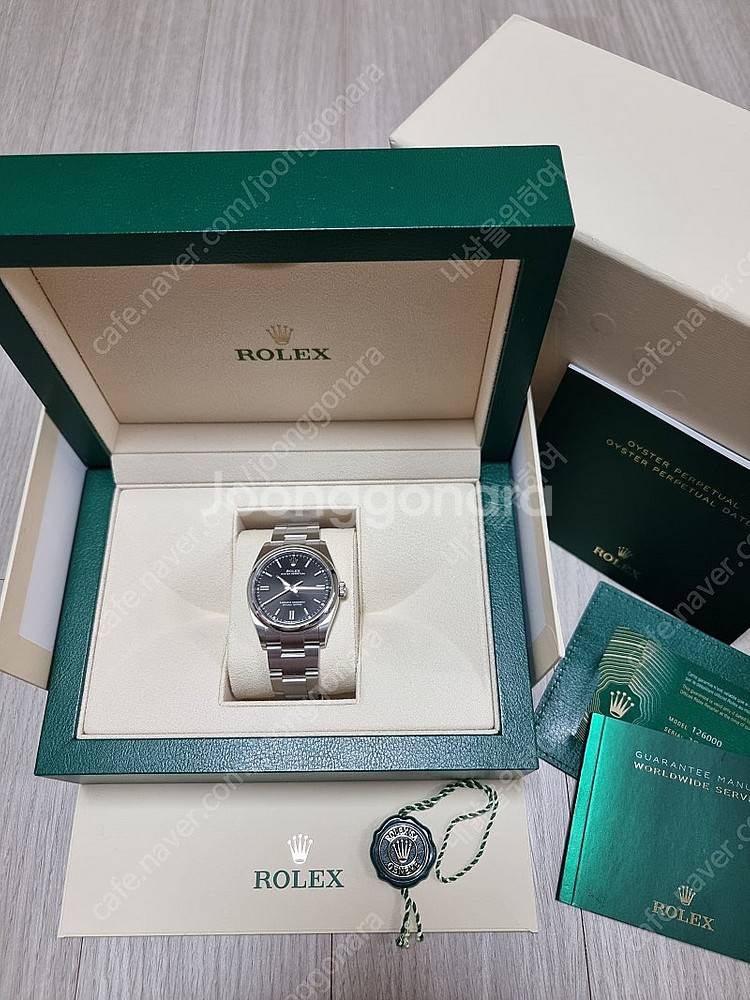 롤렉스 오이스터 퍼페츄얼 36mm 브라이트 블랙 126...--0