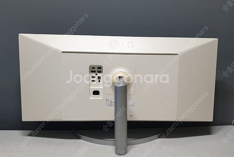 LG 34WK95U 5K 모니터 판매합니다--3