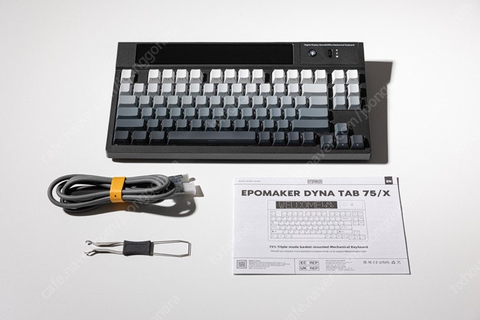 에포메이커 DynaTab 75X 블랙 그레이 키보드 판매합니다.