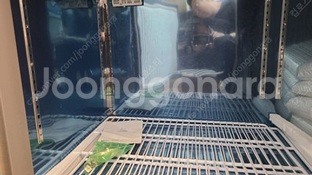 유니크 테이블 냉장고 1800 새것 팝니다.--1