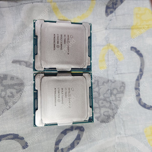 i9 7900x i7 7820x x299