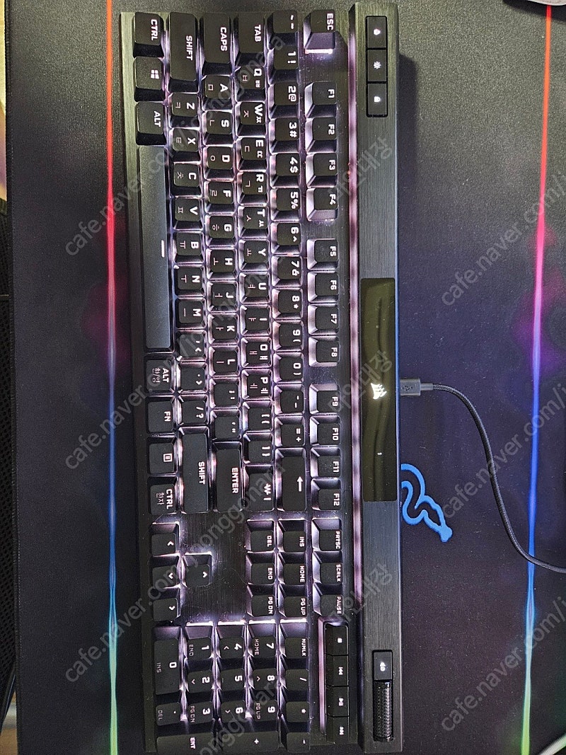 커세어 K70 RGB PRO 적축 판매합니다.