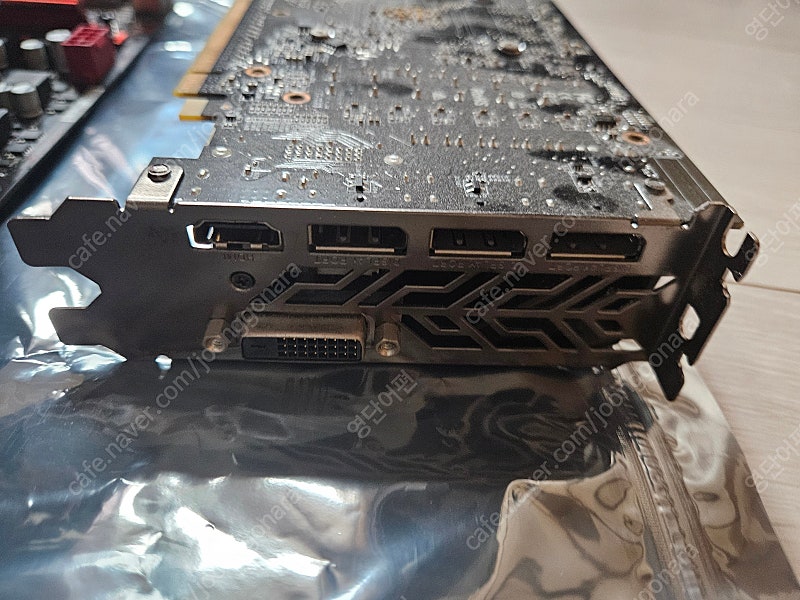 Asrock RX570 4GB (봉인실 미개봉) 판매합니다. (택포 5만)