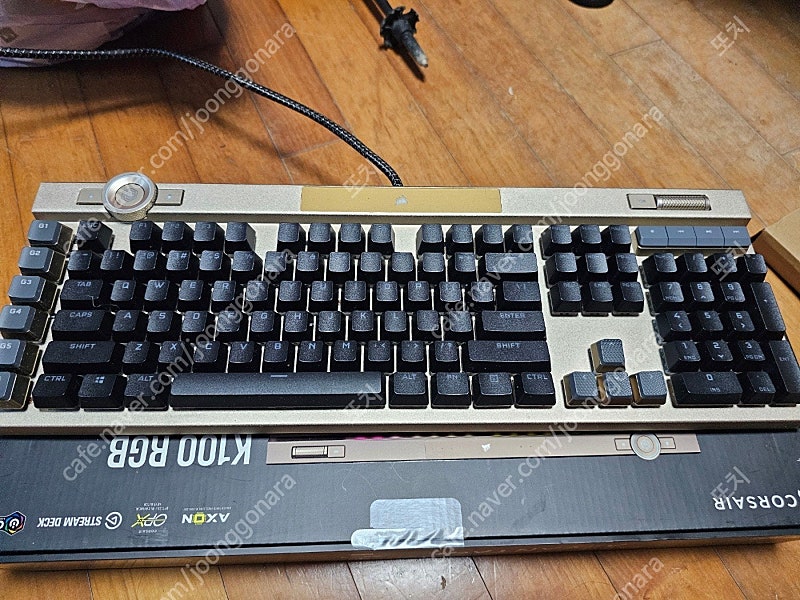 커세어 k100 RGB 미드나잇 골드 팝니다