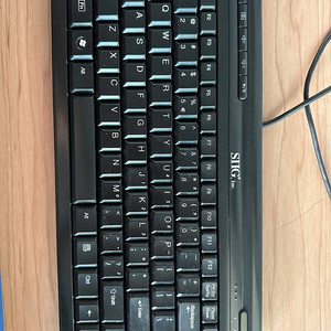 SIIG 미니 키보드 판매합니다. USB Mini Multimedia Keyboard
