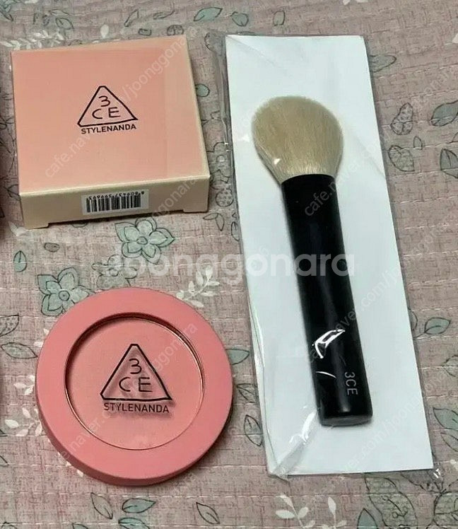 3ce 퓨어케이크 블러셔+브러쉬--0