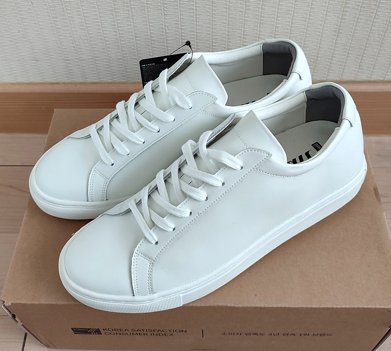 식스핏 IN WHITE HI 255 소가죽운동화 키높이 독일군 남성스니커즈