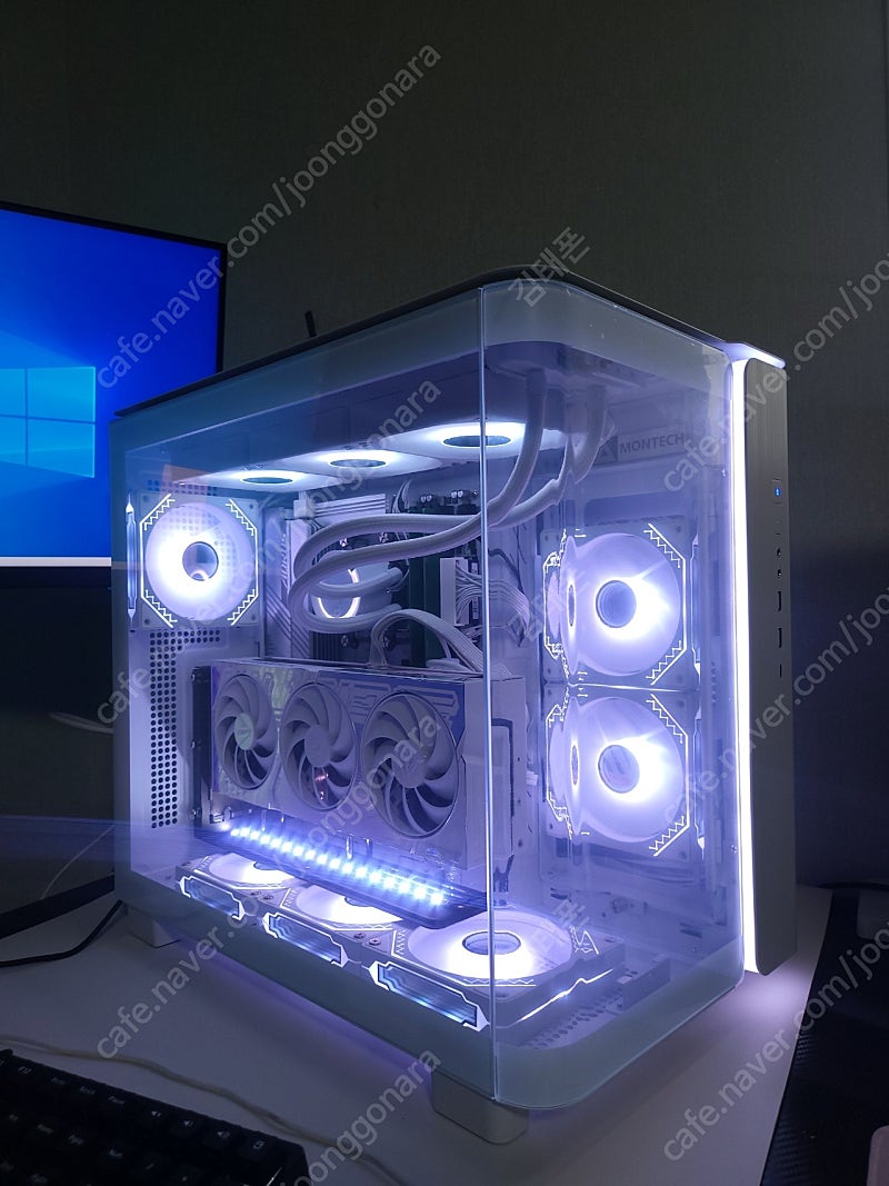 라이젠 7800x3d rtx4070ti 화이트 컴퓨터