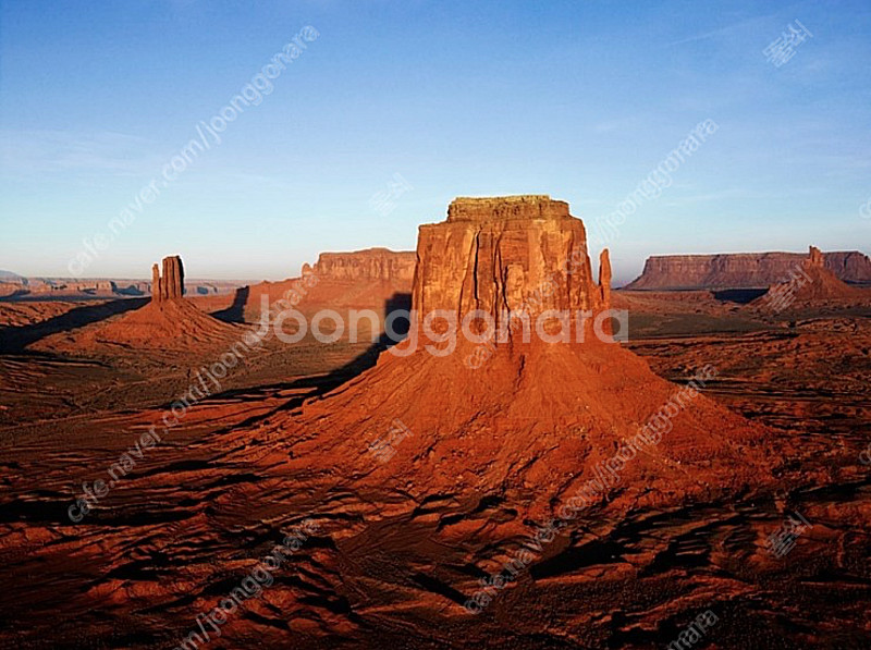 눈물의여왕 김수현 미도 멀티포트 tv빅데이트 검판 40mm오토매틱 새제품 팝니다(스와치코리아제품)--0