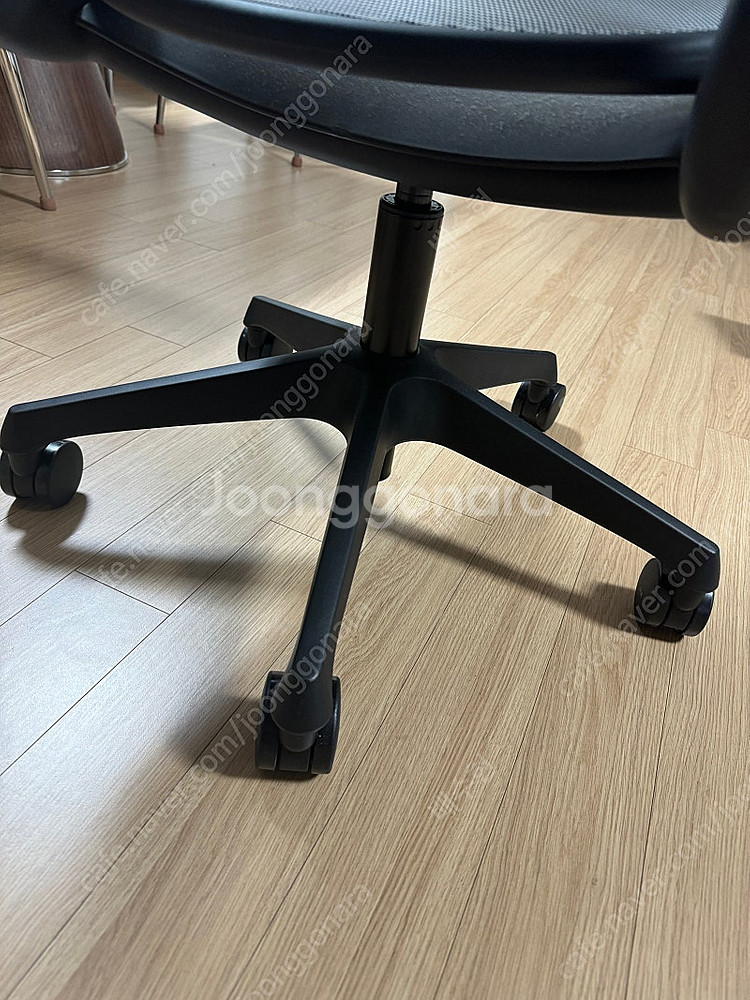 휴먼스케일 월드원 올 메쉬 매쉬 체어 판매합니다~--3