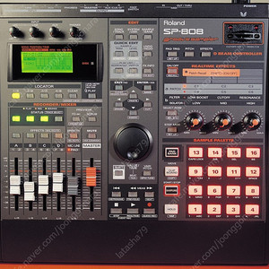 ROLAND SP 808