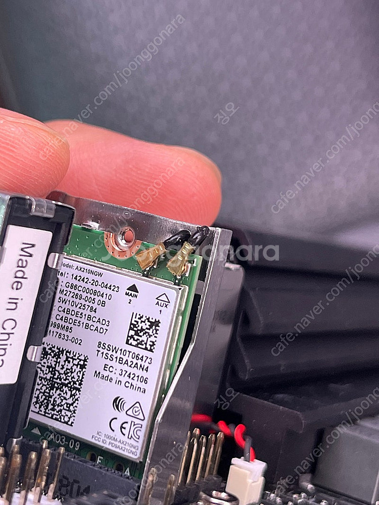 기가바이트 A520i AC--4