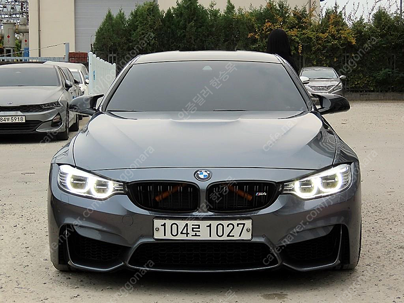 BMWM4 (F82) M4 쿠페중고차 할부 리스 카드 저신용자 전액할부 가능합니다