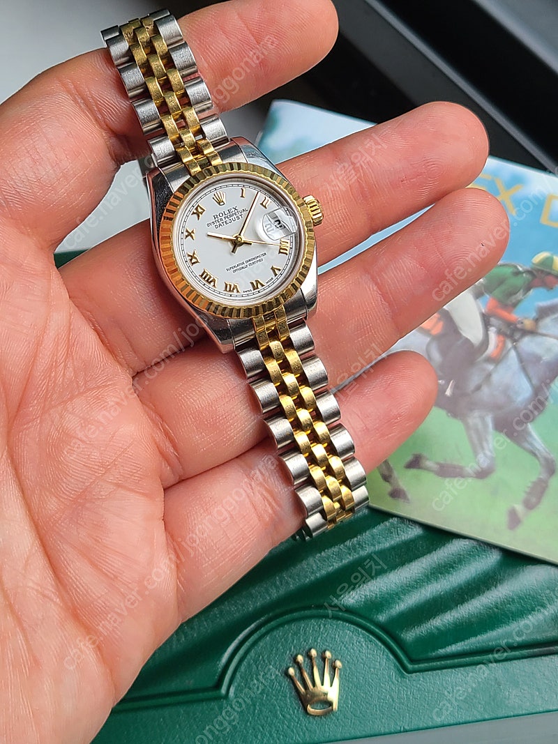 [정품] 롤렉스 여성용 데이저스트 18K 콤비 화이트로만 히든버클 (Rolex Datejust White Roman Dial 18K Two-Tone)