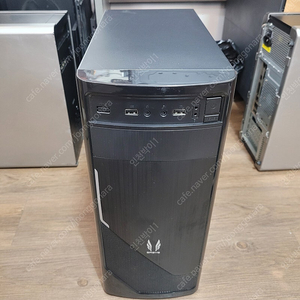 미들타워케이스와 정격500w 파워