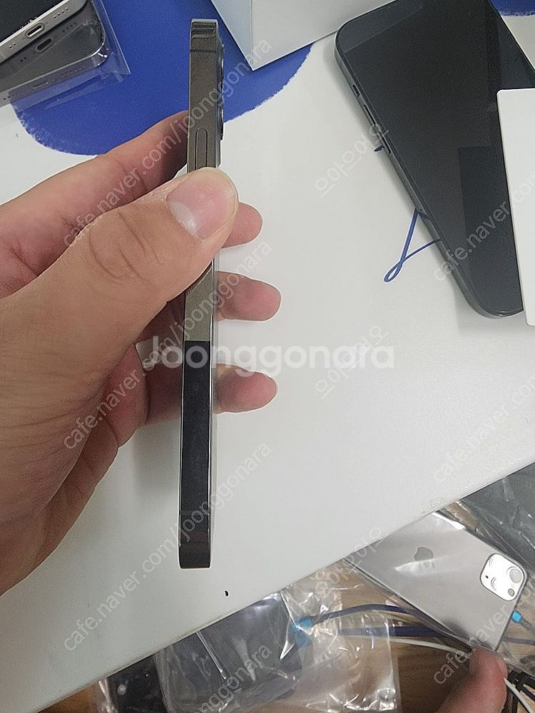 아이폰12프로 128기가 스페이스그레이 기기단품 판매합...--2