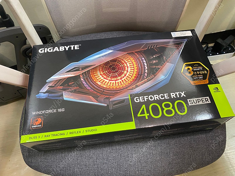 GIGABYTE 기가바이드 지포스 RTX 4080 SUPER WINDFORCE V2 D6X 16GB 미개봉 팝니다.