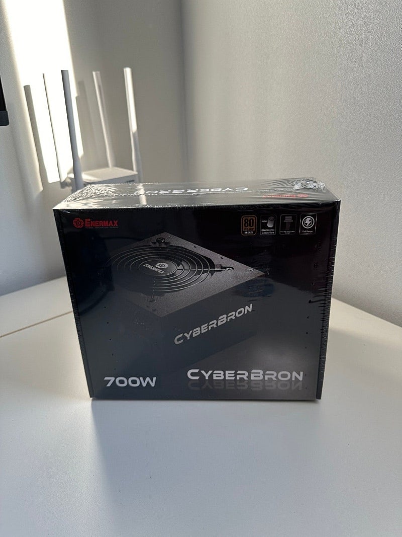 에너맥스 CYBERBRON ECB700EWT 80PLUS BRONZE 파워 (700W)