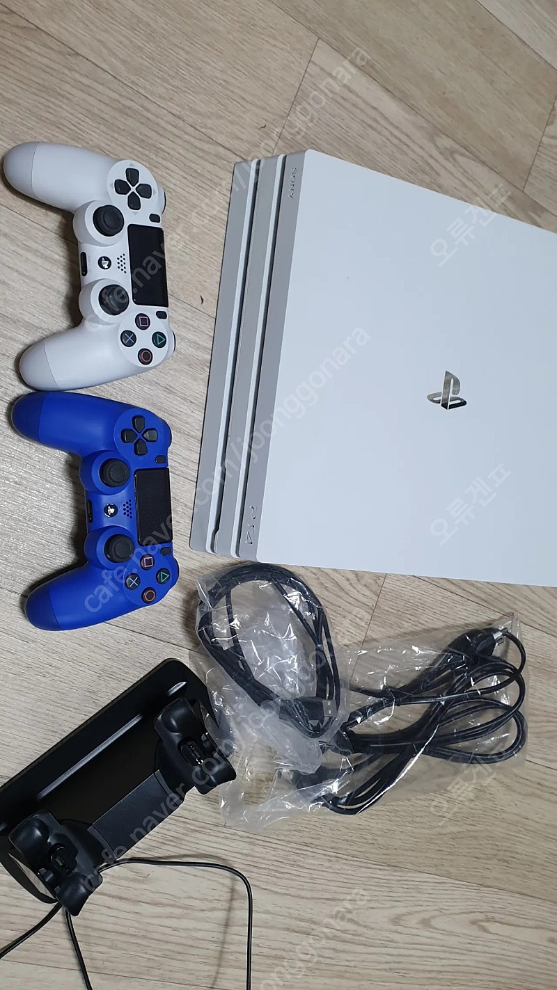 ps4 프로 7218 1테라 화이트 대구