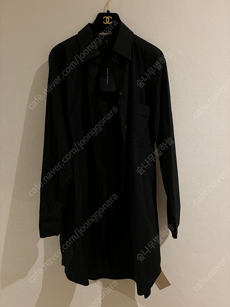 네헤라 블랙 롱셔츠 (택채 새제품)