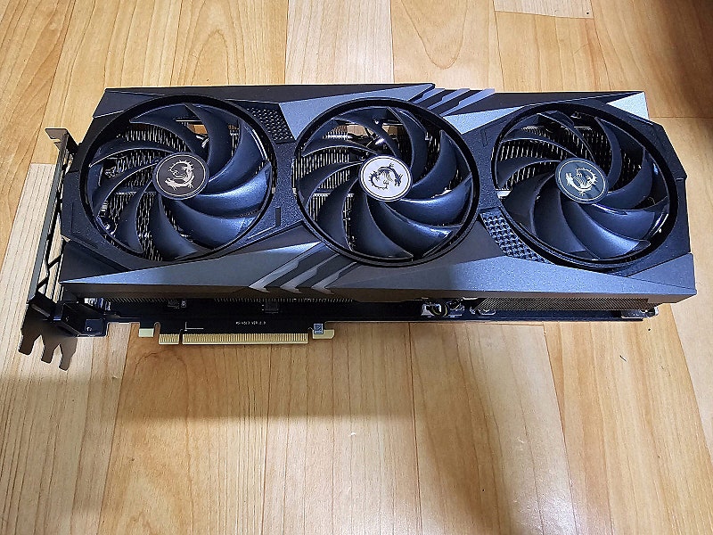 MSI RTX4070Ti GAMING X TRIO 그래픽카드 판매합니다