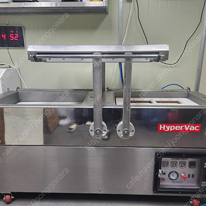 중고 하이퍼박 진공스킨포장기계 단식형 삼상 380V 모델명 SVD-2000H 판매합니다.