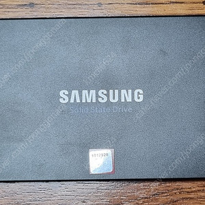 삼성 SAMSUNG SSD 860 PRO 512G 판매합니다.