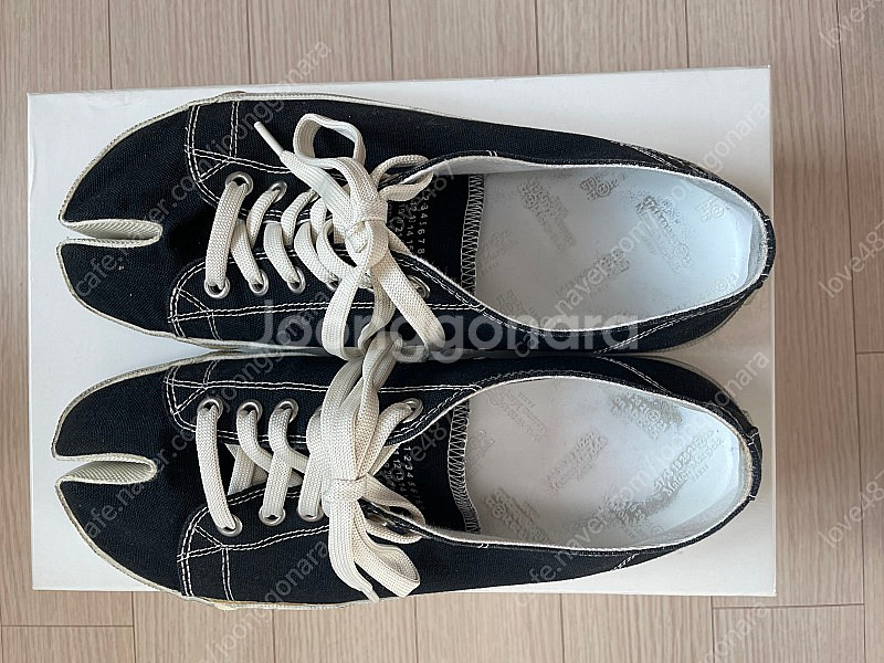 메종 마르지엘라 타비 로우 캔버스 스니커즈 블랙(42.5)--0