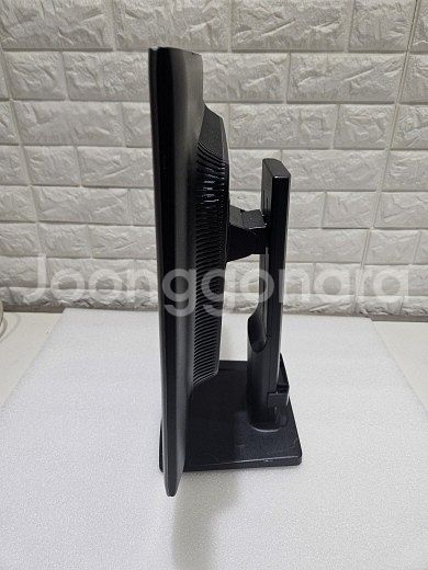 HP 19인치 5:4 IPS LED 모니터 입니다--2