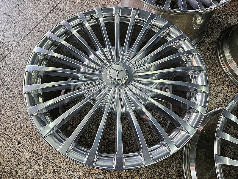 [판매] 벤츠 GLS600 GLS마이바흐 정품 23인치...--2