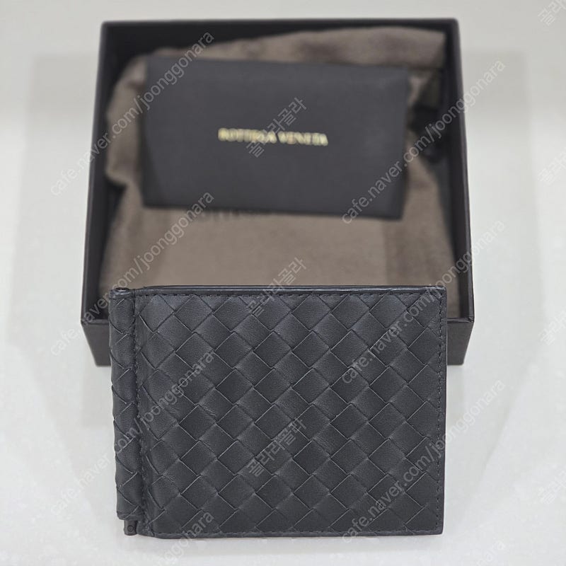 [새상품] 보테가베네타 지갑 인트레치아토 머니클립 (에스프레소 색상) 팝니다 (가격 인하)