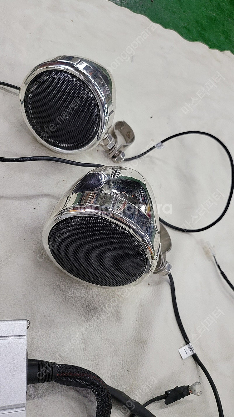 보스스피커 오토바이 블루투스 오디오 세트 판매합니다--4