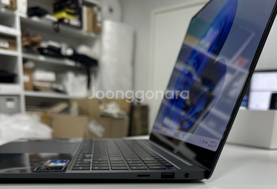 [삼성]갤럭시북3 프로 NT960XFT-A51AG i5...--4