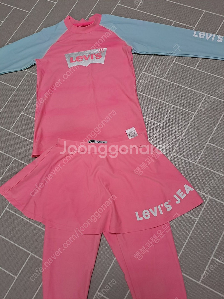 리바이스 레쉬가드 145사이즈--1